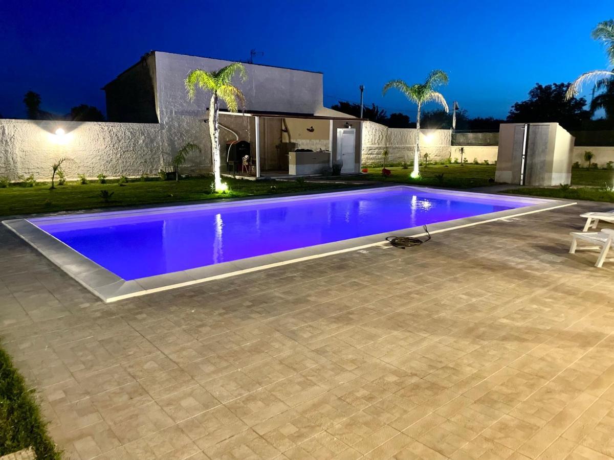 Villa Nunzia Con Piscina, Sauna E Idromassaggio. フロリーディア エクステリア 写真